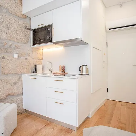 Liiiving In Porto- Clerigos Boutique