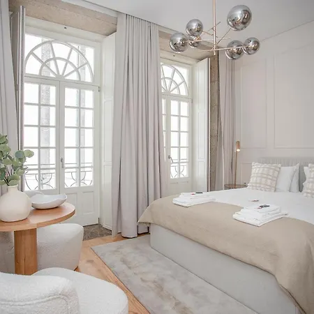 Liiiving In Porto- Clerigos Boutique Lägenhet *