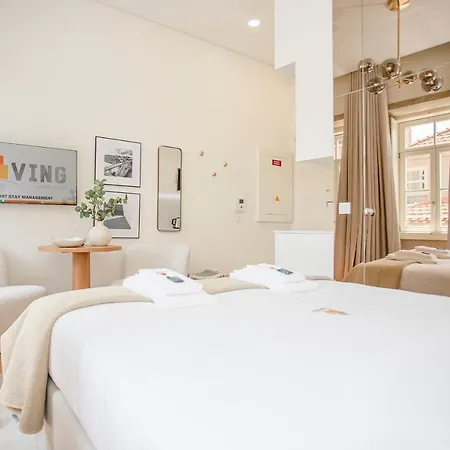 Liiiving In Porto- Clerigos Boutique Apartment