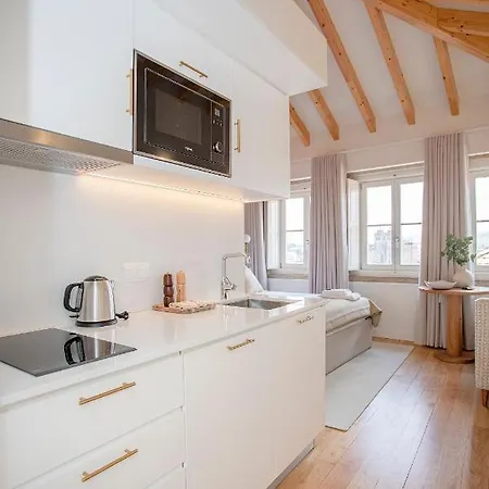 Liiiving In Porto- Clerigos Boutique Apartment Porto