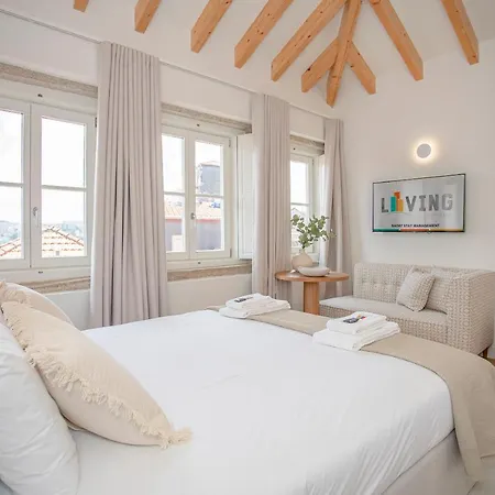 Liiiving In Porto- Clerigos Boutique Oporto