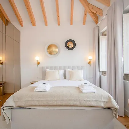 Liiiving In Porto- Clerigos Boutique Lägenhet