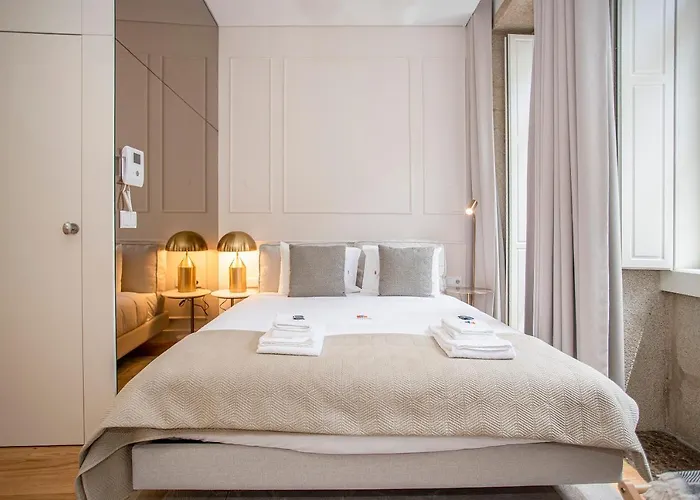 Liiiving In Porto- Clerigos Boutique Porto