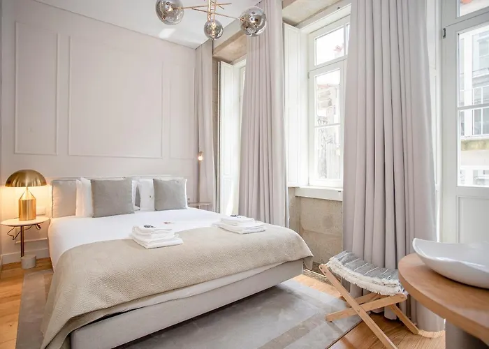 Liiiving In Porto- Clerigos Boutique Apartment *