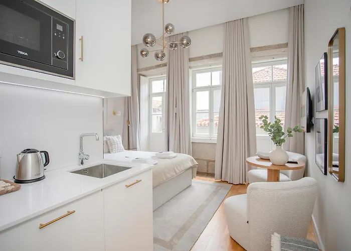 Liiiving In Porto- Clérigos Boutique Oporto