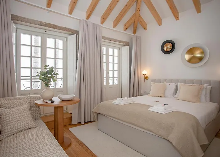 Liiiving In Porto- Clérigos Boutique *