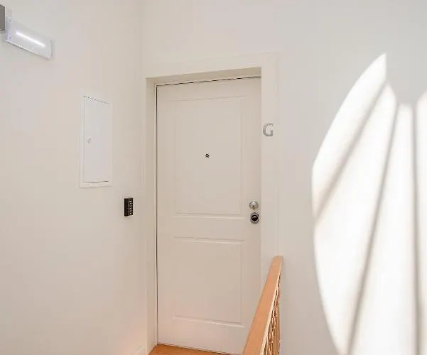 Liiiving In Porto- Clerigos Boutique Apartment