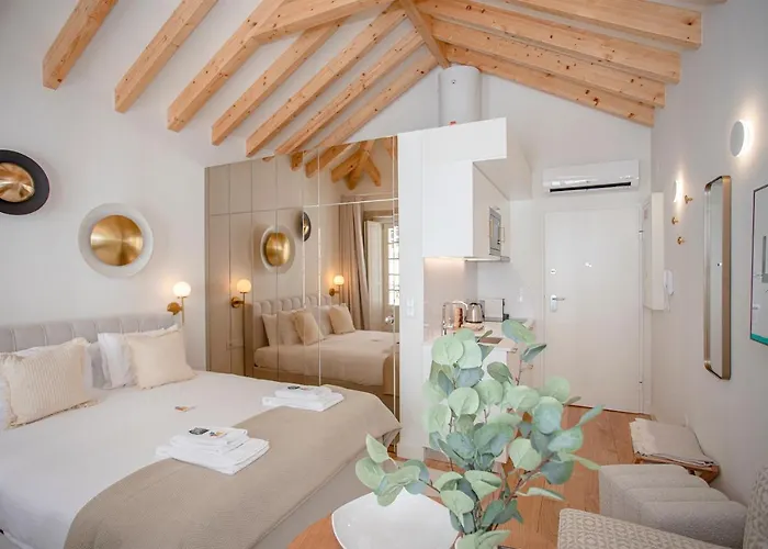 Liiiving In Porto- Clerigos Boutique Apartment *