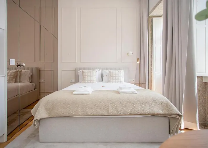 Liiiving In Porto- Clerigos Boutique * Πόρτο