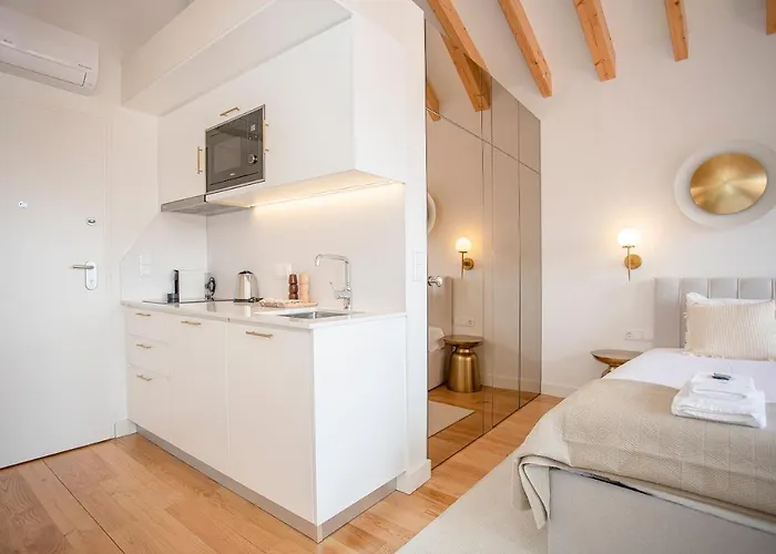 Liiiving In Porto- Clerigos Boutique Διαμέρισμα