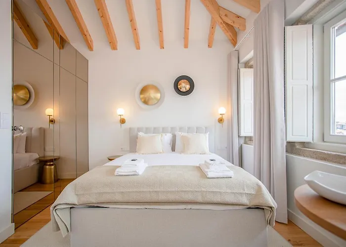 Liiiving In Porto- Clerigos Boutique Apartment