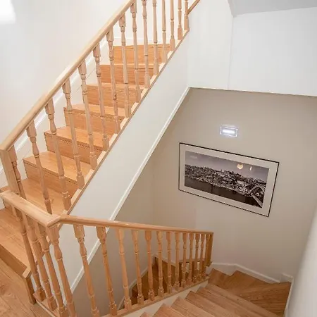 Liiiving In Porto- Clerigos Boutique *